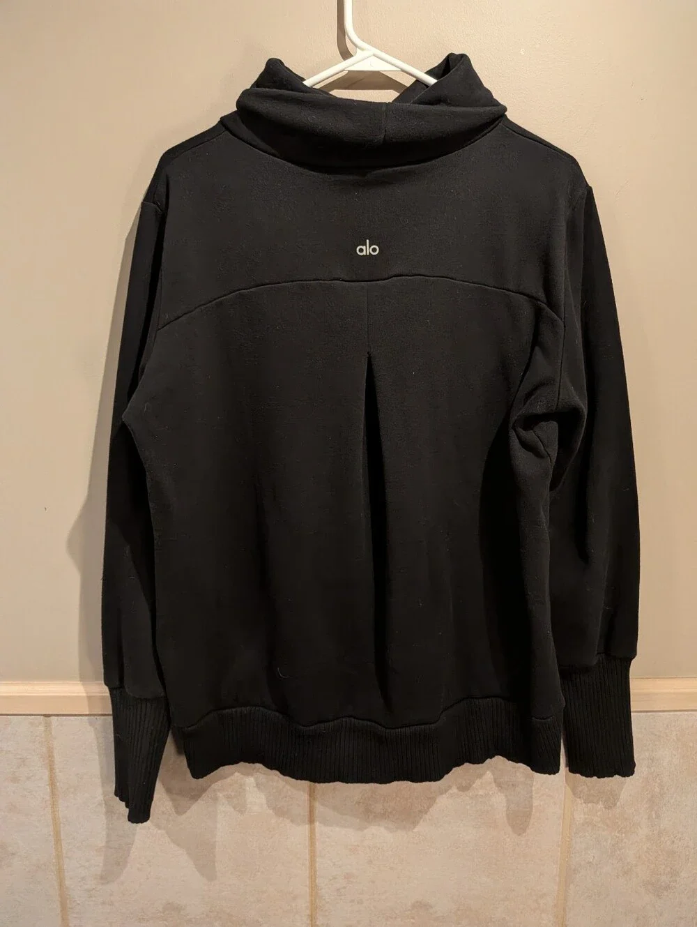 Alo, Haze Funnel Neck Sweater, Black, Size M